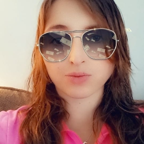 Meet your Posher, Cassondra - Picture 1 of 1